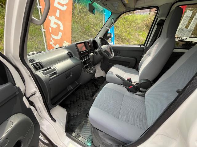 サンバーバン トランスポーター　ナビ　ＴＶ　ＥＴＣ　キーレース　タイミングチェーン式（3枚目）