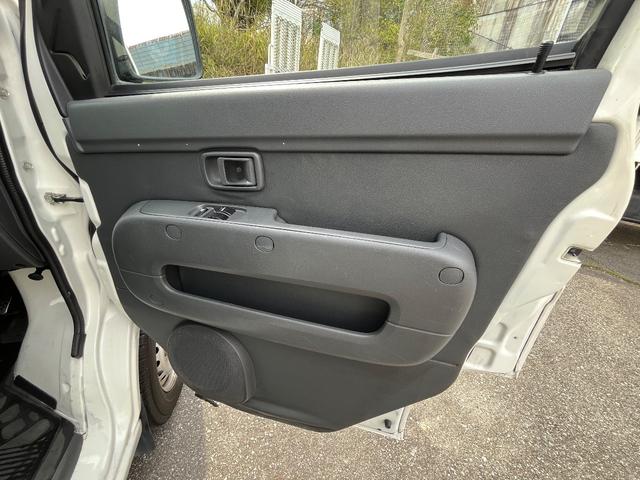 サンバーバン トランスポーター　ナビ　ＴＶ　ＥＴＣ　キーレース　タイミングチェーン式（22枚目）