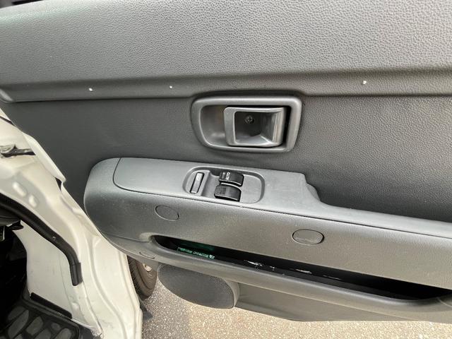 サンバーバン トランスポーター　ナビ　ＴＶ　ＥＴＣ　キーレース　タイミングチェーン式（23枚目）