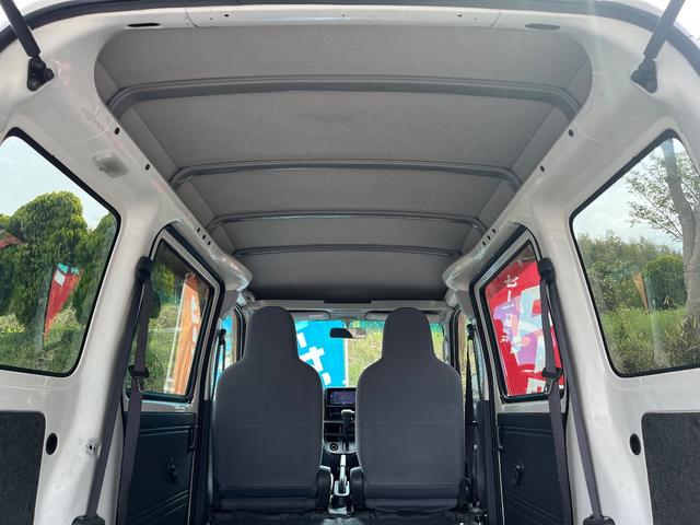 サンバーバン トランスポーター　ナビ　ＴＶ　ＥＴＣ　キーレース　タイミングチェーン式（29枚目）