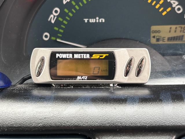 ツイン ガソリンＡ　５速ＭＴ　車高調　社外アルミ　社外エアクリ　社外タコメーター　キーレース　社外ハンドル　ＥＴＣ（19枚目）