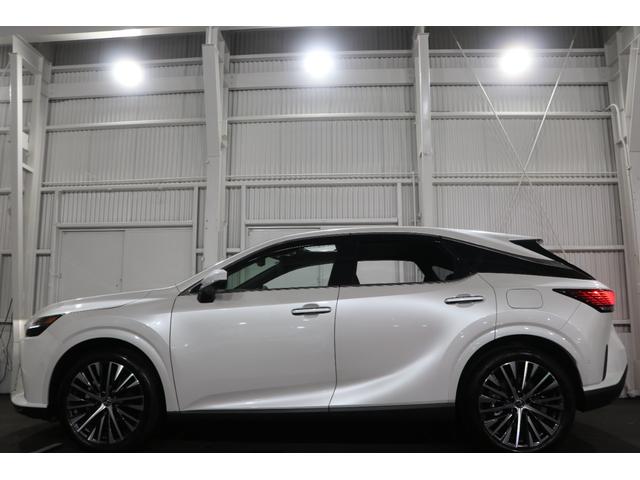ＲＸ ＲＸ３５０ｈ　バージョンＬ　ＳＣ後モデル／サンルーフ／１２．３ＴＦＴ液晶メーター／デジタルインナーミラー／ドライブレコーダー／ダークグレーメタリック切磋光輝２１インチＡＷ／シートヒーターベンチレーション全席／ＨＵＤ／ＥＴＣ（3枚目）