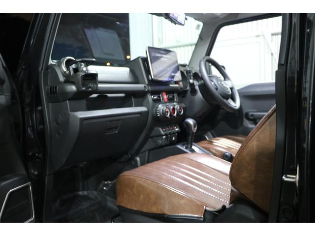ジムニーノマド ＦＣ　アルパインナビ／アルパインＤミラー／ＤＥＬＴＡ　ＦＯＲＣＥ　ＯＶＥＲＬＡＮＤＥＲ１６ＡＷ／ＯＰＥＮ　ＣＯＵＮＴＲＹタイヤ／シートカバー／Ｐセンサー／セーフティーサポート／ＬＥＤヘッドランプ／スポイラー（16枚目）