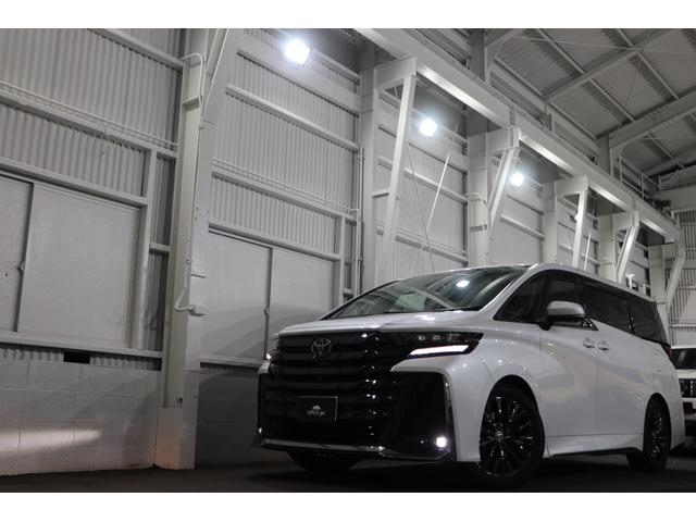ヴェルファイアハイブリッド Ｚ　プレミア　Ｄインナーミラー／ユニバーサルステップ／フリップダウンモニター／両側パワスラ／３６０度カメラ／ヘッドアップディスプレイ／シートヒーター＆クーラー／独立ムーンルーフ／ブラックレザーシート／ＥＴＣ（62枚目）