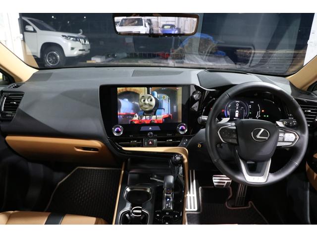 NX NX350h Fスポーツ TRDリヤディフューザー&スポーツマフラー/SC後(R6/2/29)新色ヘーゼル革シート/パノラマルーフ/ルーフレール/オレンジキャリパー/Dミラー/Fスポ専用液晶メーター/HUD/360カメラ(23枚目)