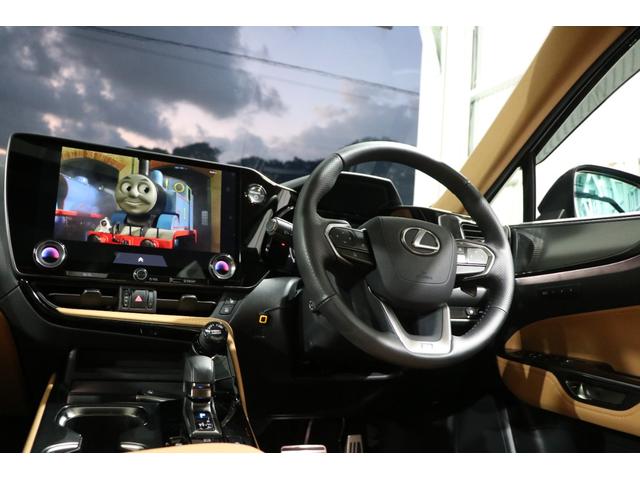 NX NX350h Fスポーツ TRDリヤディフューザー&スポーツマフラー/SC後(R6/2/29)新色ヘーゼル革シート/パノラマルーフ/ルーフレール/オレンジキャリパー/Dミラー/Fスポ専用液晶メーター/HUD/360カメラ(24枚目)