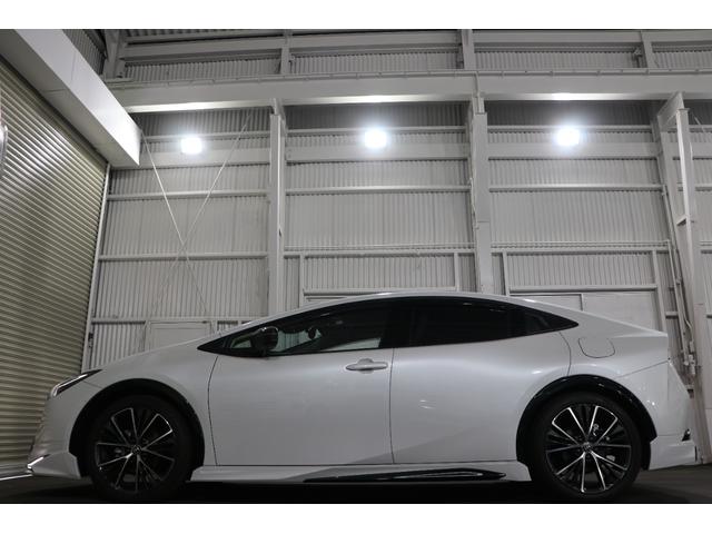 プリウス Z ワンオーナー/モデリスタフルエアロ/パノラマルーフ/Dインナーミラー+ドラレコ/ディスプレイオーディオプラス/シートヒーターベンチレーション/パノラミックビューモニター/ブラインドスポットモニター(4枚目)