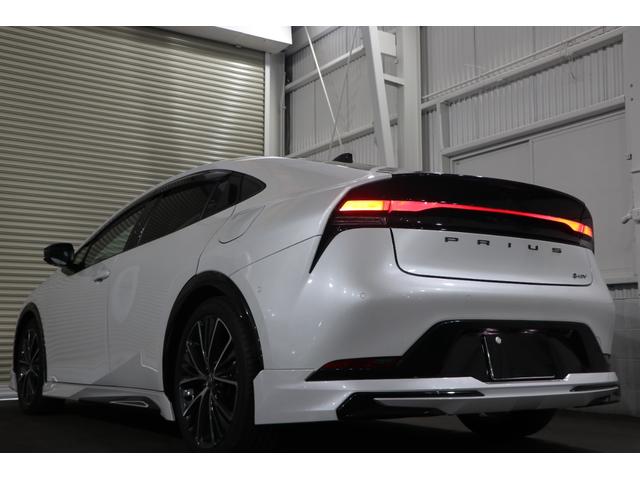 プリウス Z ワンオーナー/モデリスタフルエアロ/パノラマルーフ/Dインナーミラー+ドラレコ/ディスプレイオーディオプラス/シートヒーターベンチレーション/パノラミックビューモニター/ブラインドスポットモニター(6枚目)