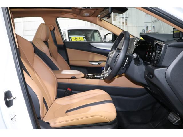 ＮＸ ＮＸ３５０ｈ　Ｆスポーツ　ＴＲＤエアロ／内装ヘーゼル／パノラマルーフ／オレンジキャリパー／デジタルインナーミラー／ワンオーナー／１４型ナビ／３６０カメラ／シートヒータークーラー／ヘッドアップディスプレイ／３眼ＬＥＤヘッドラント（12枚目）