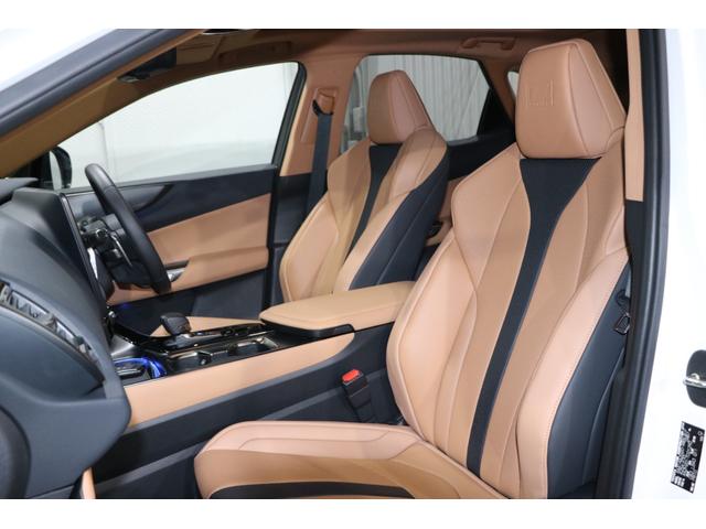 ＮＸ ＮＸ３５０ｈ　Ｆスポーツ　ＴＲＤエアロ／内装ヘーゼル／パノラマルーフ／オレンジキャリパー／デジタルインナーミラー／ワンオーナー／１４型ナビ／３６０カメラ／シートヒータークーラー／ヘッドアップディスプレイ／３眼ＬＥＤヘッドラント（16枚目）