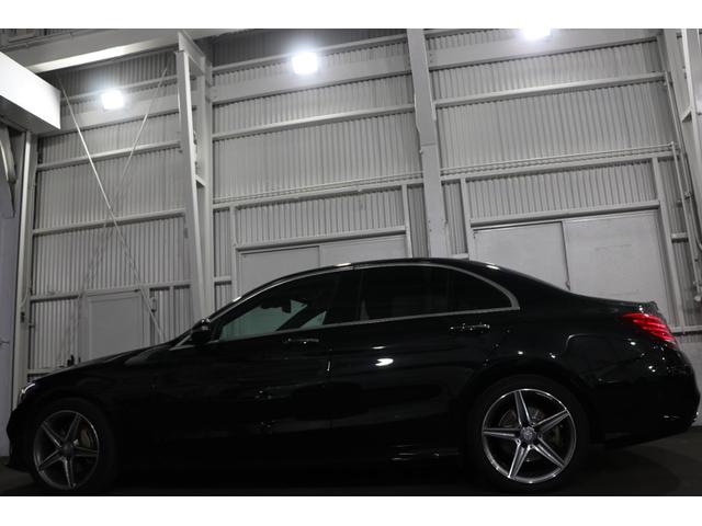 Cクラス C200アバンギャルド AMGライン レザーエクスクルーシブパッケージ/ヘッドアップディスプレイ/黒革シート/パークトロニック/シートヒーター/パワートランク/純正18インチAW/LEDライト(4枚目)