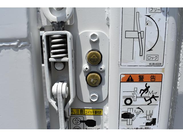 キャンター 　ＰＳ　ＰＷ　５ＭＴ　電格ミラー　積載２０００ｋｇ　リアヒーター　垂直パワーゲート　揚力６００ｋｇ　集中ロック　荷台ロープ穴　ダブルタイヤ　ディーゼル　ＥＴＣ（39枚目）