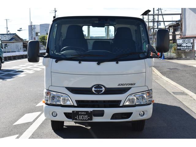 デュトロ 全低床　平　積載２０００ｋｇ　ＡＴ　ドラレコ　総重量４４５５ｋｇ　ＥＴＣ　衝突軽減ブレーキ　レーンキープアシスト　電格ミラー　ディーゼル（4枚目）
