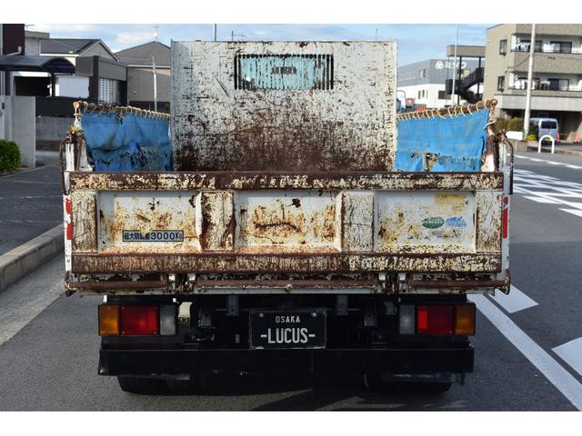 エルフトラック 強化フルフラットローダンプ ダンプ 積載3000kg 6MT 車両総重量5985kg ETC コボレーン付き パワステ PW 長さ約469cm 幅169cm 高さ198cm(7枚目)