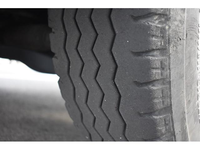 エルフトラック 強化フルフラットローダンプ ダンプ 積載3000kg 6MT 車両総重量5985kg ETC コボレーン付き パワステ PW 長さ約469cm 幅169cm 高さ198cm(11枚目)