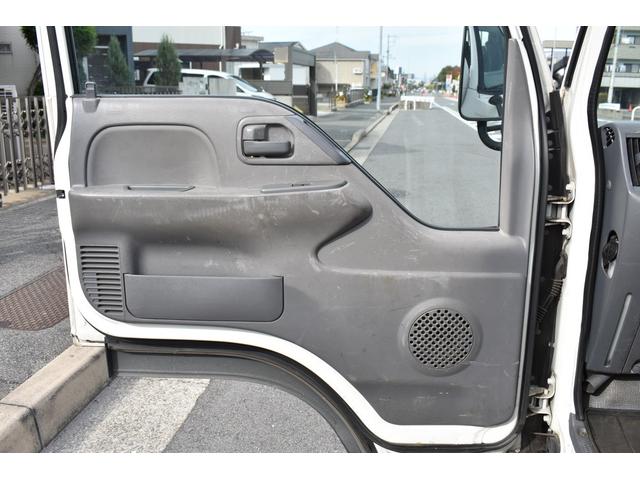 エルフトラック フルフラットロー 垂直式パワーゲート 積載2000kg AT 車両総重量4755kg 電格ミラー 荷台鉄板 ETC 荷台長さ309cm 高さ39cm(22枚目)