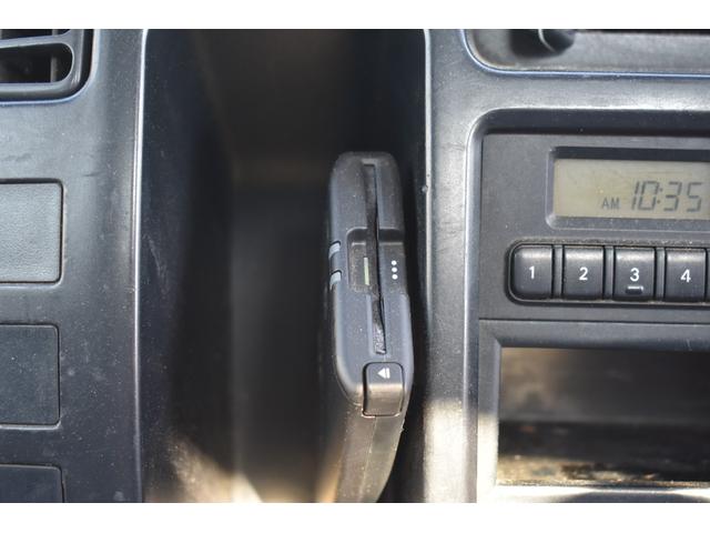 ダイナトラック ロングフルジャストロー　４ＷＤ　　積載１２５０ｋｇ　ＡＴ　車両総重量３２２５ｋｇ　普通免許　ＥＴＣ　荷台長さ３０６ｃｍ　幅１６０ｃｍ　高さ３８ｃｍ（13枚目）