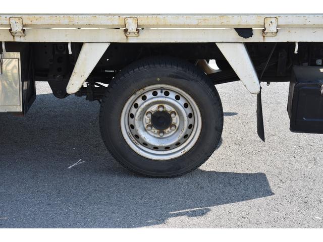 ダイナトラック ロングフルジャストロー　４ＷＤ　　積載１２５０ｋｇ　ＡＴ　車両総重量３２２５ｋｇ　普通免許　ＥＴＣ　荷台長さ３０６ｃｍ　幅１６０ｃｍ　高さ３８ｃｍ（16枚目）