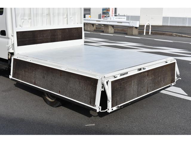 トヨエース Ｗキャブロングジャストロー　積載１２５０ｋｇ　ＭＴ　車両総重量３３２０ｋｇ　リアヒーター　ＥＴＣ　フロントフォグランプ　荷台長さ２１０ｃｍ　幅１６０ｃｍ　高さ３８ｃｍ（11枚目）