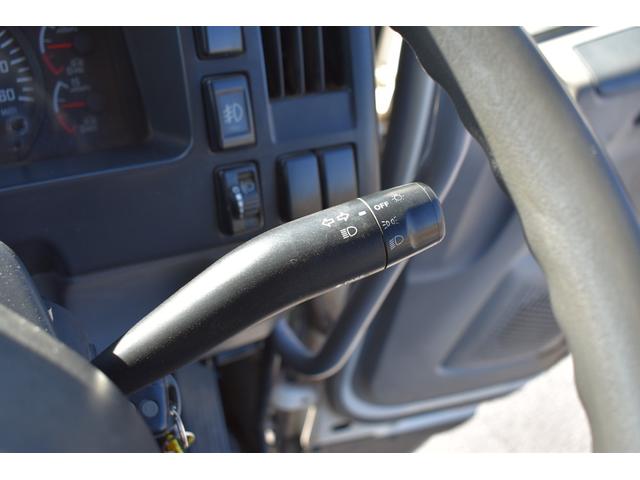 フォワード 　ダンプ　積載３８５０ｋｇ　車両総重量７９９５ｋｇ　ＥＴＣ　電格ミラー　坂道発進補助装置　フォグランプ　コボレーン　アイドリングストップ（10枚目）