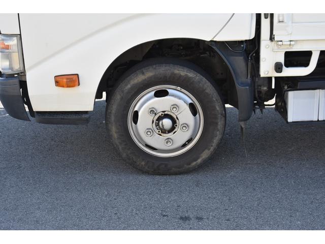 トヨエース 　積載２０００ｋｇ　ＡＴ　車両総重量４４５５ｋｇ　ＥＴＣ　横滑り防止装置　アイドリングストップ　荷台長さ３０７ｃｍ　幅１６０ｃｍ　高さ３８ｃｍ（23枚目）