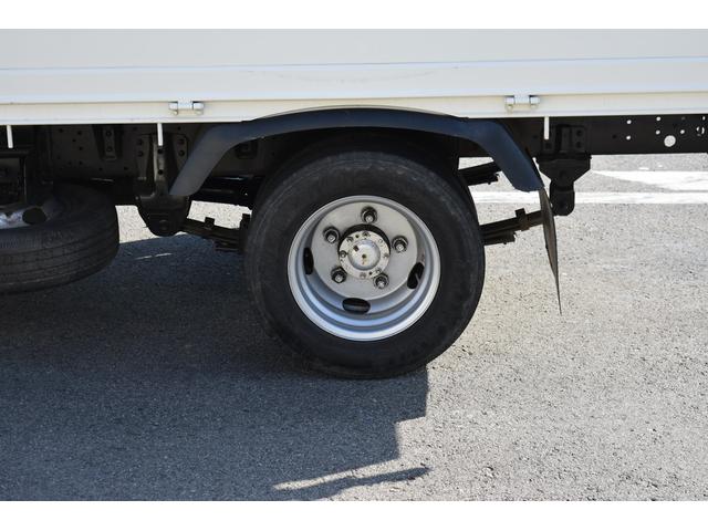 トヨエース 　積載２０００ｋｇ　ＡＴ　車両総重量４４５５ｋｇ　ＥＴＣ　横滑り防止装置　アイドリングストップ　荷台長さ３０７ｃｍ　幅１６０ｃｍ　高さ３８ｃｍ（24枚目）