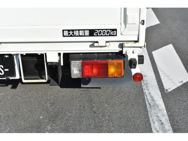 トヨエース 　積載２０００ｋｇ　ＡＴ　車両総重量４４５５ｋｇ　ＥＴＣ　横滑り防止装置　アイドリングストップ　荷台長さ３０７ｃｍ　幅１６０ｃｍ　高さ３８ｃｍ（35枚目）