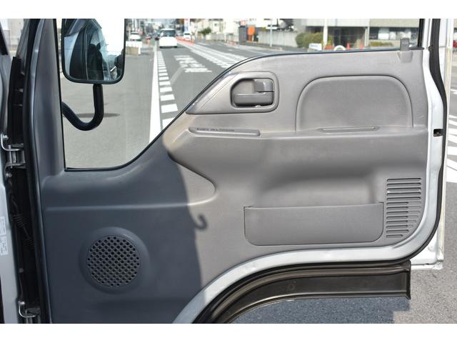 エルフトラック フルフラットロー 積載2000kg 車両総重量4495kg 垂直式パワーゲート ETC 極東PG 電格ミラー アイドリングストップ フォグランプ装備(6枚目)