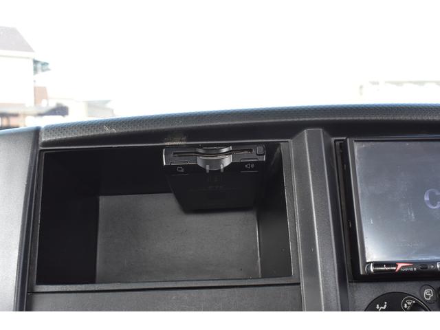 エルフトラック フルフラットロー 積載2000kg 車両総重量4495kg 垂直式パワーゲート ETC 極東PG 電格ミラー アイドリングストップ フォグランプ装備(18枚目)