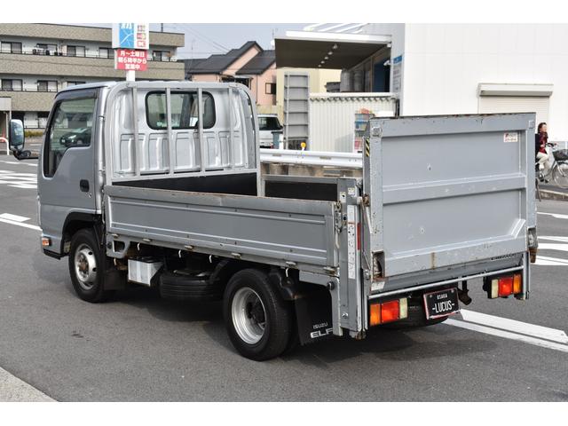 エルフトラック フルフラットロー 積載2000kg 車両総重量4495kg 垂直式パワーゲート ETC 極東PG 電格ミラー アイドリングストップ フォグランプ装備(30枚目)