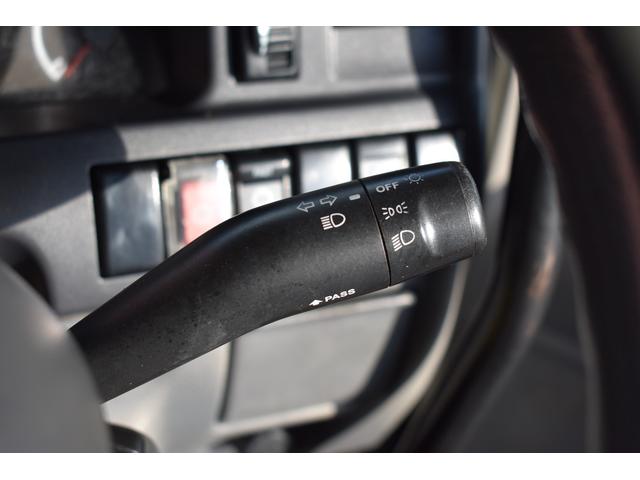 エルフトラック フルフラットローダンプ 積載3000kg 車両総重量6085kg AT コボレーン付き 極東 荷台長さ304cm 幅159cm 高さ37cm 準中型免許(11枚目)