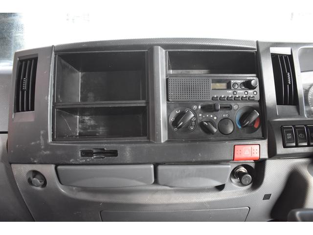 エルフトラック フルフラットローダンプ 積載3000kg 車両総重量6085kg AT コボレーン付き 極東 荷台長さ304cm 幅159cm 高さ37cm 準中型免許(16枚目)