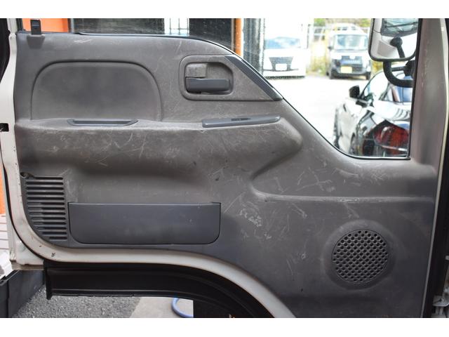 エルフトラック フルフラットローダンプ 積載3000kg 車両総重量6085kg AT コボレーン付き 極東 荷台長さ304cm 幅159cm 高さ37cm 準中型免許(21枚目)