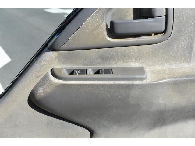 エルフトラック Wキャブフルフラットロー 積載1150kg 車両総重量3930kg AT アイドリングストップ フォグランプ 荷台長さ209cm 幅162cm 38cm(6枚目)