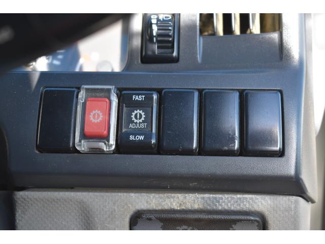 エルフトラック Wキャブフルフラットロー 積載1150kg 車両総重量3930kg AT アイドリングストップ フォグランプ 荷台長さ209cm 幅162cm 38cm(8枚目)