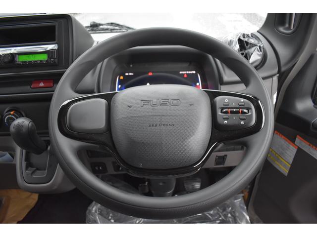 キャンター Ｗキャブ全低床　積載２０００ｋｇ　ＡＴ　垂直式パワーゲート　リアエアコン　車両総重量４９００ｋｇ　電格ミラー　フロントフォグランプ　横滑り防止装置（3枚目）