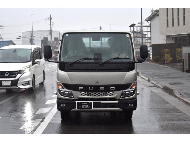 キャンター Ｗキャブ全低床　積載２０００ｋｇ　ＡＴ　垂直式パワーゲート　リアエアコン　車両総重量４９００ｋｇ　電格ミラー　フロントフォグランプ　横滑り防止装置（4枚目）