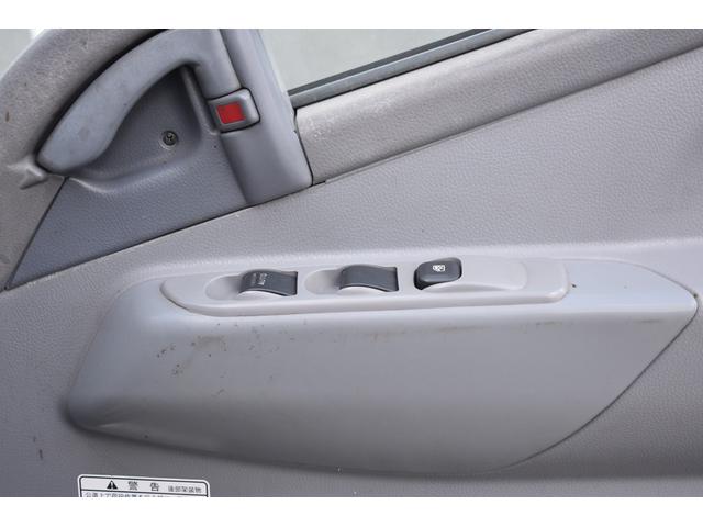 キャンター 全低床　垂直式パワーゲート　ＡＴ　積載２０００ｋｇ　車両総重量４７３５ｋｇ　ＥＴＣ　荷台内寸３１５ｃｍ　幅１６０ｃｍ　高さ３８ｃｍ（7枚目）