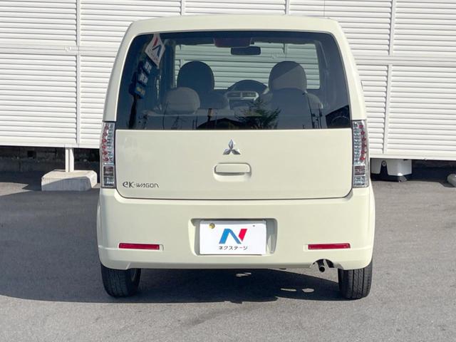 ｅＫワゴン Ｍ　禁煙車　ＥＴＣ　純正アルミホイール　純正オーディオ　電動格納ミラー　ヘッドライトレベライザー　シートアップリフター　バニティミラー　エアコン　プライバシーガラス（16枚目）