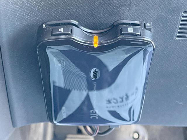 ステップワゴンスパーダ Ｚ　クールスピリット　カロッツェリア８型ナビ　カロッツェリア１１型フリップダウンモニター　両側電動スライドドア　バックカメラ　クルーズコントロール　ＥＴＣ　ＨＩＤヘッドライト　純正１７インチアルミホイール（24枚目）