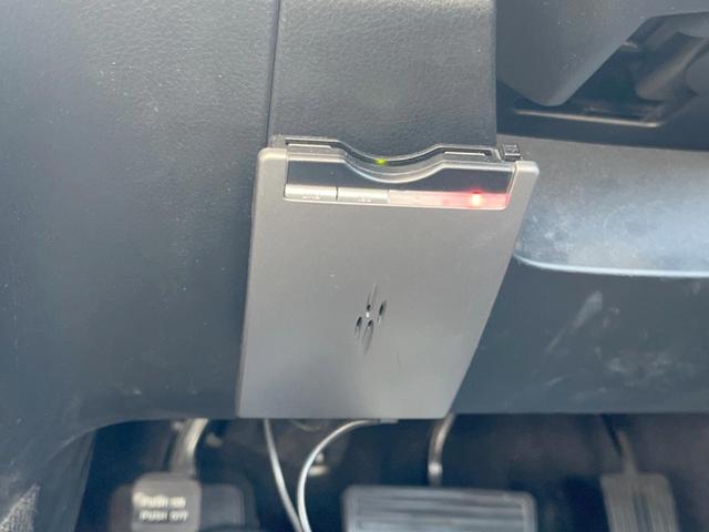 クロスロード ＨＤＤナビエディション　純正インターナビ　バックモニター　ＥＴＣ　ＨＩＤヘッドライト　１８インチアルミホイール　キーレスエントリー　オートライト　オートエアコン　ステアリングスイッチ（5枚目）