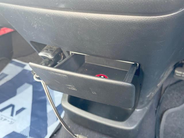 クロスロード ＨＤＤナビエディション　純正インターナビ　バックモニター　ＥＴＣ　ＨＩＤヘッドライト　１８インチアルミホイール　キーレスエントリー　オートライト　オートエアコン　ステアリングスイッチ（35枚目）