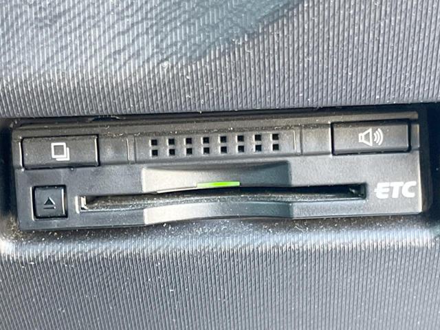 アクア S 純正ナビ バックカメラ 禁煙車 ETC Bluetooth スマートキー オートライト バニティーミラー シートリフター ヘッドライトレベライザー リアプライバシーガラス リアワイパー(5枚目)