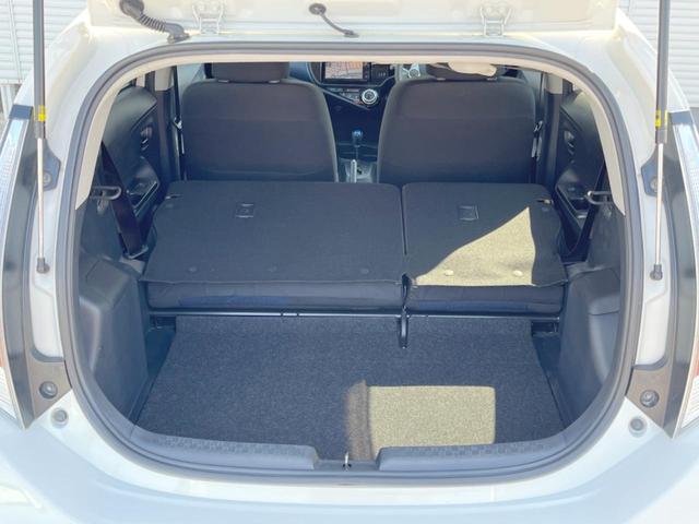 アクア S 純正ナビ バックカメラ 禁煙車 ETC Bluetooth スマートキー オートライト バニティーミラー シートリフター ヘッドライトレベライザー リアプライバシーガラス リアワイパー(9枚目)