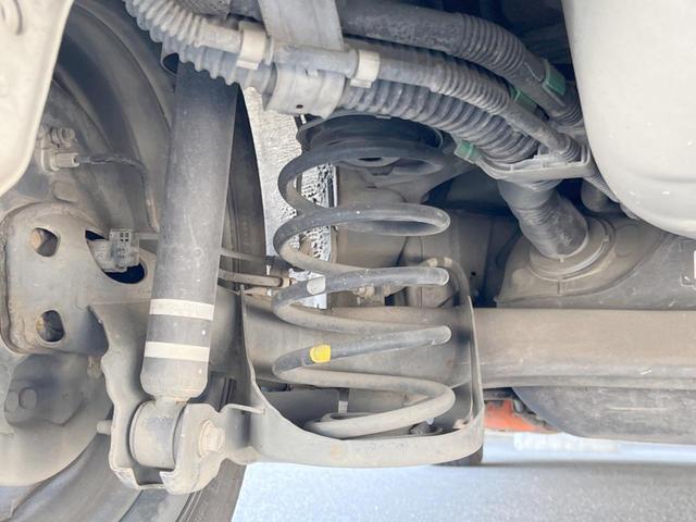 アクア S 純正ナビ バックカメラ 禁煙車 ETC Bluetooth スマートキー オートライト バニティーミラー シートリフター ヘッドライトレベライザー リアプライバシーガラス リアワイパー(19枚目)