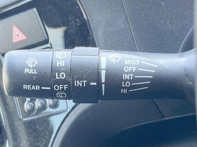 アクア S 純正ナビ バックカメラ 禁煙車 ETC Bluetooth スマートキー オートライト バニティーミラー シートリフター ヘッドライトレベライザー リアプライバシーガラス リアワイパー(28枚目)