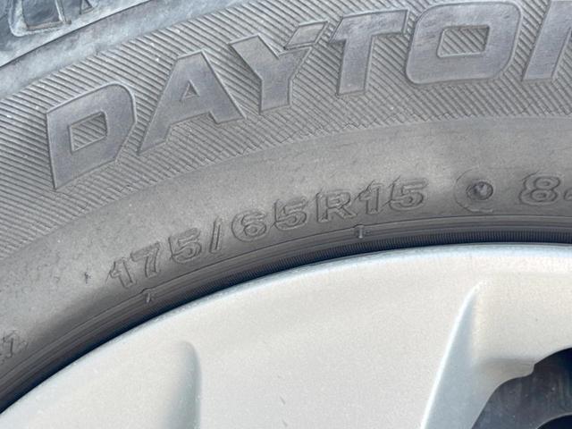 アクア S 純正ナビ バックカメラ 禁煙車 ETC Bluetooth スマートキー オートライト バニティーミラー シートリフター ヘッドライトレベライザー リアプライバシーガラス リアワイパー(44枚目)