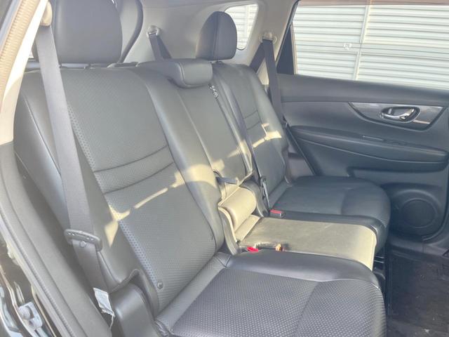 エクストレイル 20X エマージェンシーブレーキパッケージ 4WD 7人乗り 純正ナビ エマージェンシーブレーキ アラウンドビューモニター クルーズコントロール ETC Bluetooth LEDヘッドライト 純正17インチアルミホイール 防水シート(8枚目)