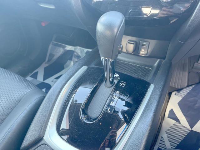 エクストレイル 20X エマージェンシーブレーキパッケージ 4WD 7人乗り 純正ナビ エマージェンシーブレーキ アラウンドビューモニター クルーズコントロール ETC Bluetooth LEDヘッドライト 純正17インチアルミホイール 防水シート(21枚目)