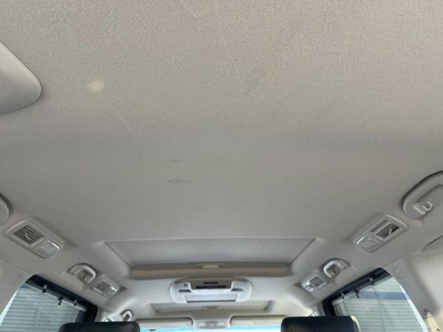 エルグランド ３５０ハイウェイスター　ＢＯＳＥサウンドスピーカー　サンルーフ　純正メーカーナビ　リアエンターテイメントシステム　両側電動スライドドア　アラウンドビューモニター　ＥＴＣ　ＨＩＤヘッドライト　純正１８インチアルミホイール（47枚目）